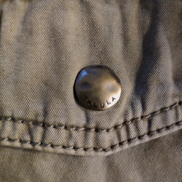 Aritzia Talula Hooded Trooper Utility Jacket. XS. Olive/Khaki. - Picture 6 of 9